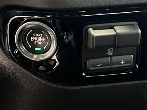 New 2026 GMC Sierra 1500 Elevation image 16