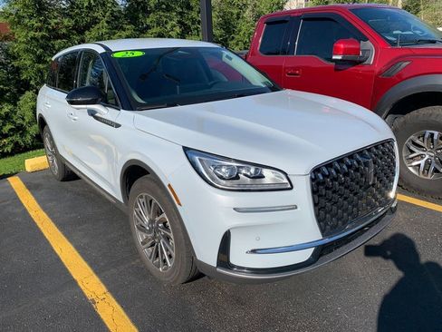 Certified 2025 Lincoln Corsair Reserve AWD/4WD image 4
