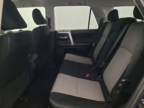 Used 2017 Toyota 4Runner SR5 AWD/4WD image 18