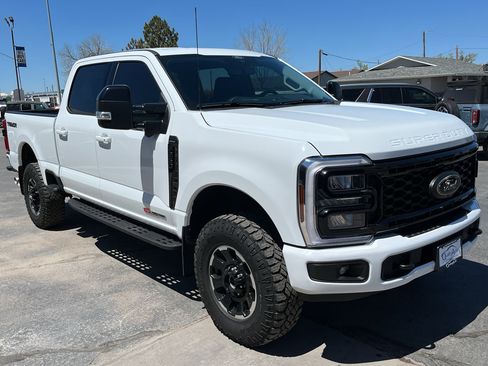 Used 2025 Ford F250 Lariat w/ Tremor Off-Road Package AWD/4WD image 4