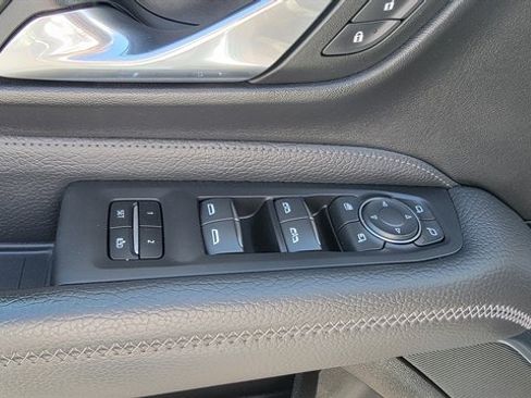 Used 2023 GMC Yukon Denali AWD/4WD image 21
