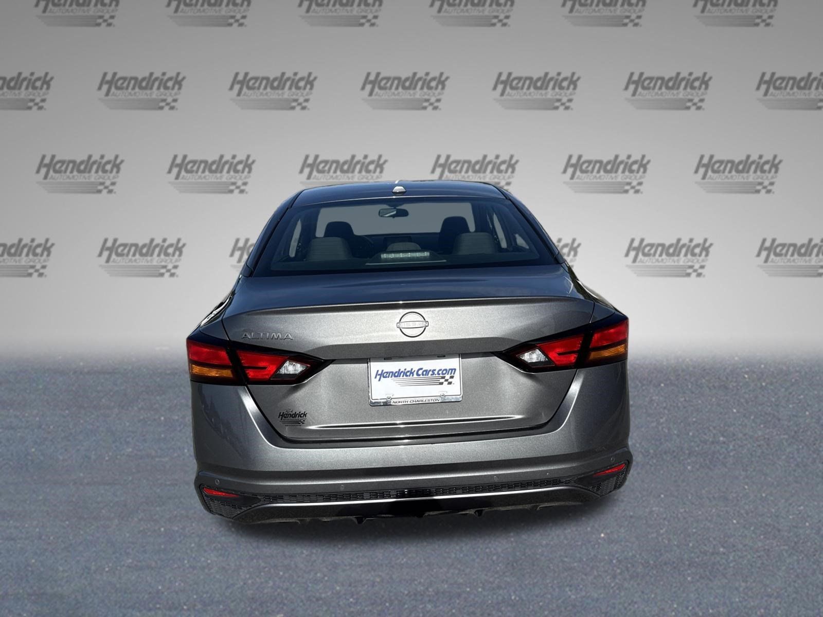 Used 2025 Nissan Altima 2.5 SV FWD image 8