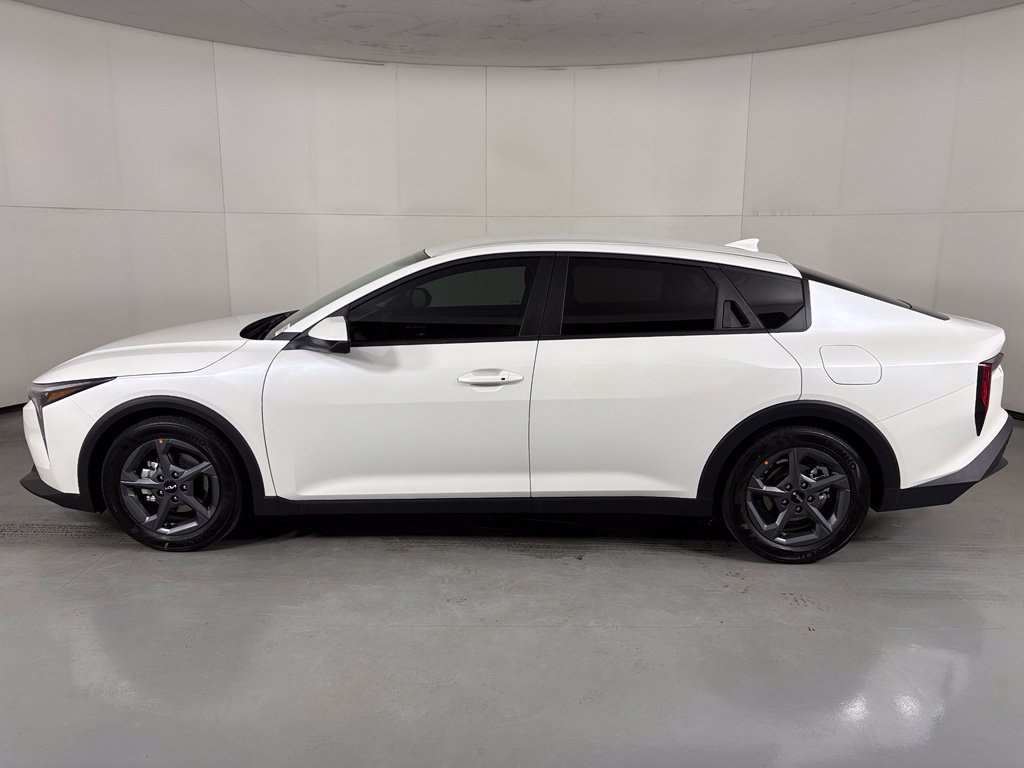 New 2026 Kia K4 FWD image 5