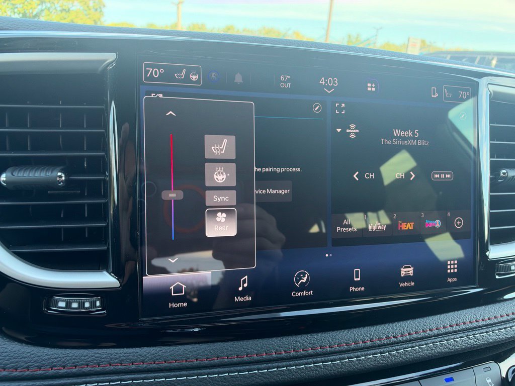 New 2027 Chrysler Pacifica Select AWD/4WD image 37