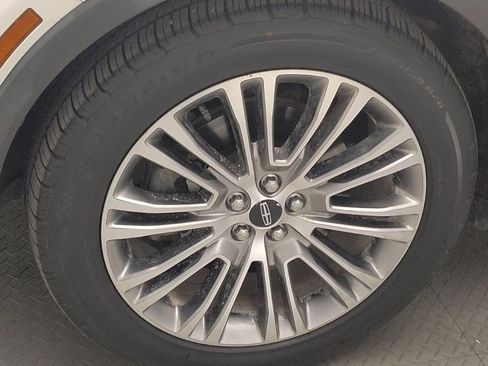 Used 2016 Lincoln MKX Reserve w/ Driver Assistance Package image 31