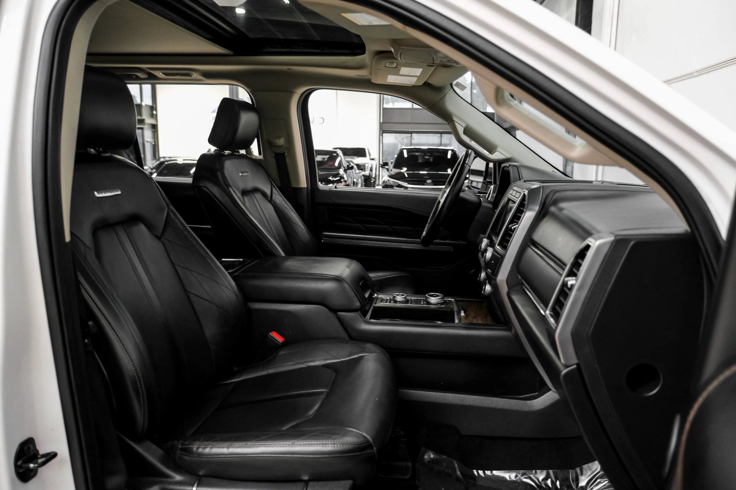 Used 2021 Ford Expedition Platinum AWD/4WD image 34