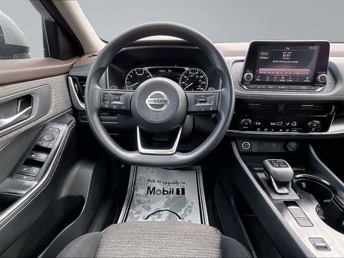 Certified 2021 Nissan Rogue SV FWD image 6