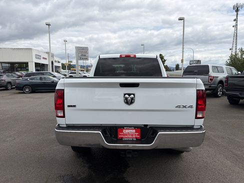 Used 2022 RAM 1500 Classic SLT AWD/4WD image 4