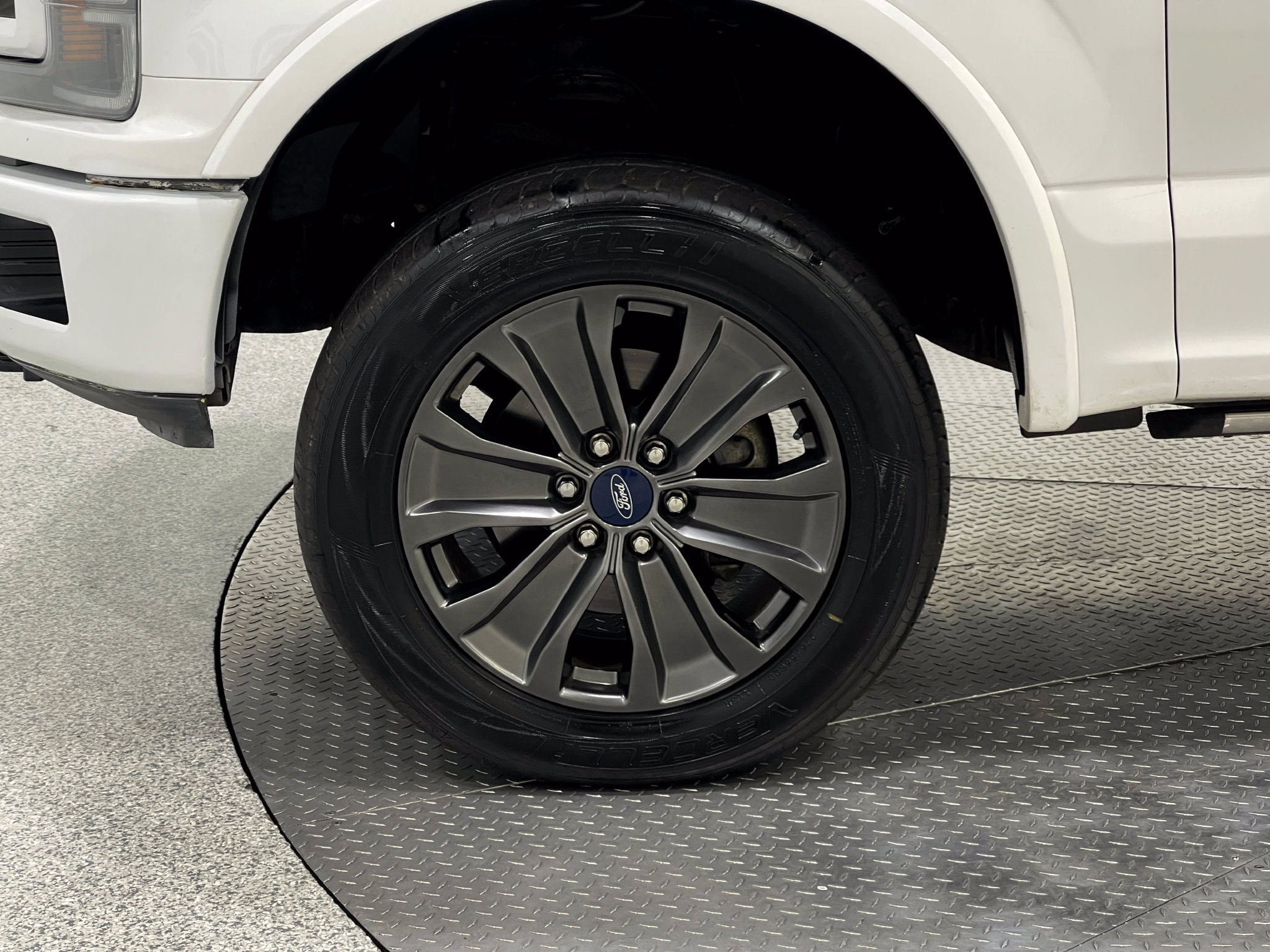 Used 2018 Ford F150 Lariat w/ Equipment Group 502A Luxury AWD/4WD image 34