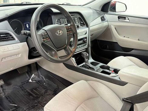 Used 2015 Hyundai Sonata SE FWD image 12