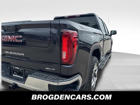 Used 2024 GMC Sierra 1500 SLT w/ SLT Premium Package AWD/4WD image 10