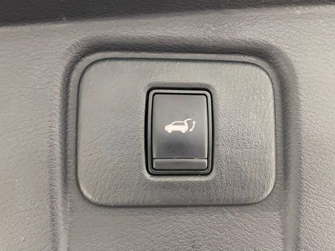 Used 2019 Nissan Murano SV AWD/4WD image 13