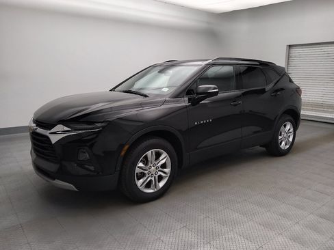 Used 2020 Chevrolet Blazer LT FWD image 2