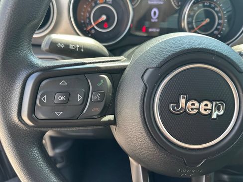 Used 2023 Jeep Wrangler Unlimited Sport AWD/4WD image 19