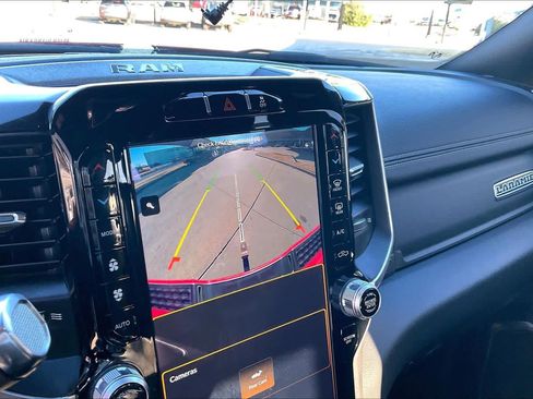 Used 2022 RAM 2500 Laramie w/ Night Edition image 25