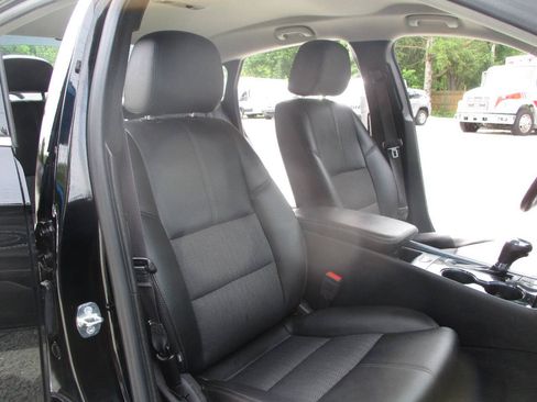 Used 2017 Chevrolet Impala LT FWD image 19