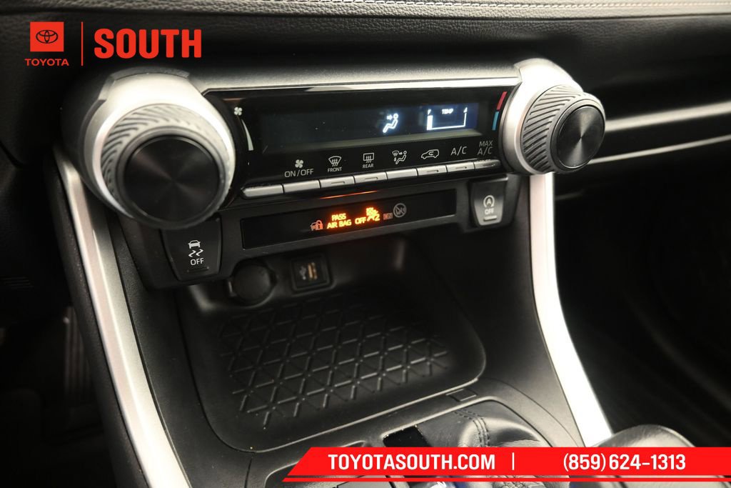 Used 2024 Toyota RAV4 LE FWD image 18