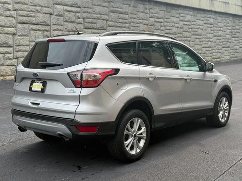 Used 2017 Ford Escape SE w/ Equipment Group 201A AWD/4WD image 7