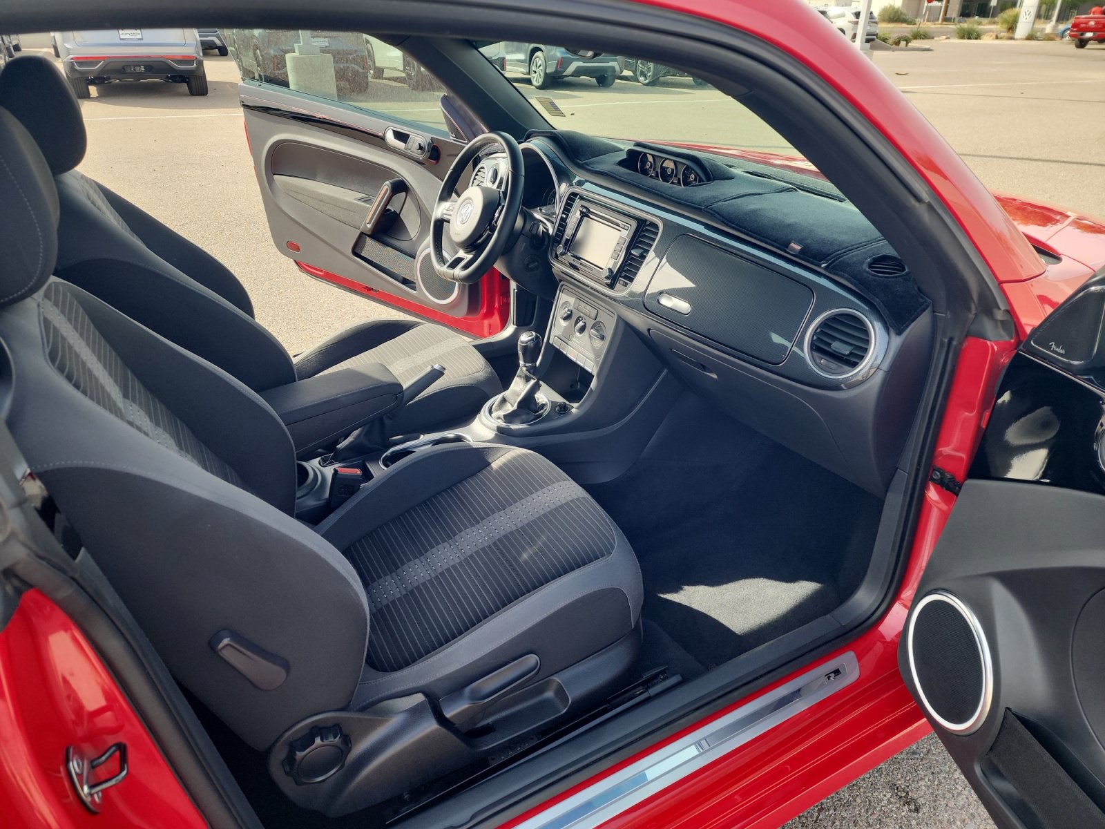 Used 2014 Volkswagen Beetle R-Line FWD image 19