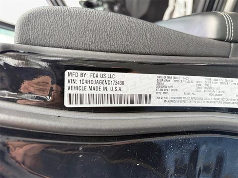 Used 2022 Dodge Durango SXT w/ Anodized Platinum Package image 31