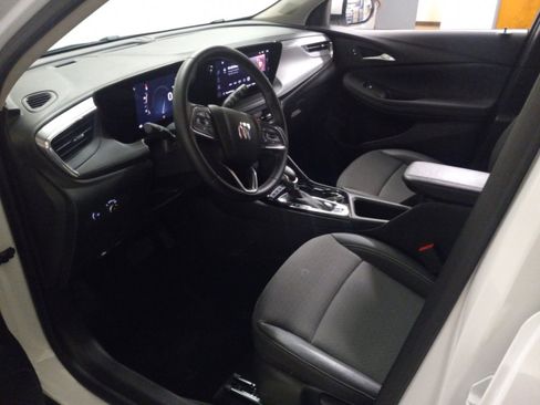 Used 2025 Buick Encore GX Preferred image 17