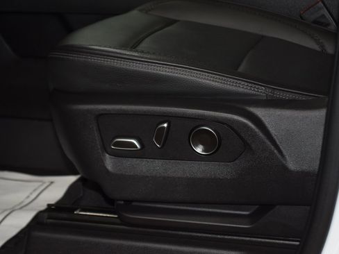 Used 2024 GMC Sierra 3500 Denali w/ Denali Reserve Package image 46