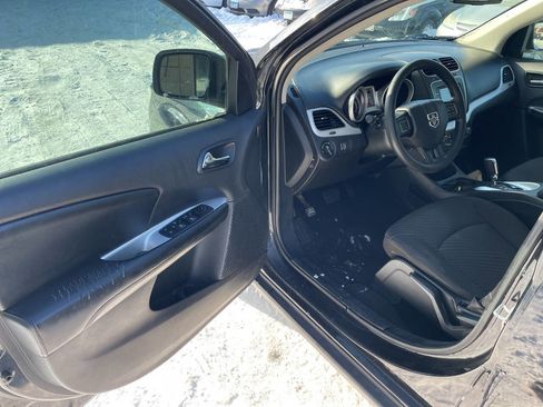 Used 2018 Dodge Journey SE image 9