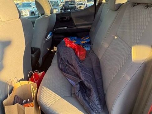 Used 2021 Toyota Tacoma SR5 image 39