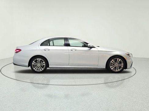 Used 2022 Mercedes-Benz E 350 Sedan image 4