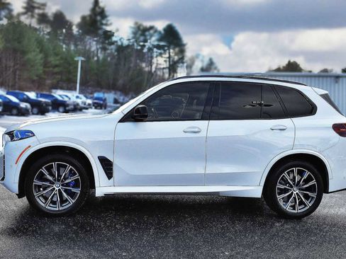 Used 2026 BMW X5 M60i image 5