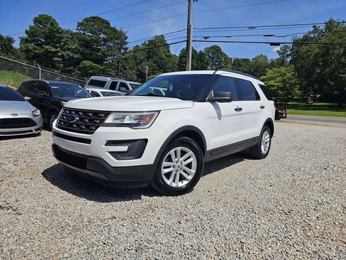 Used 2017 Ford Explorer 4WD image 1