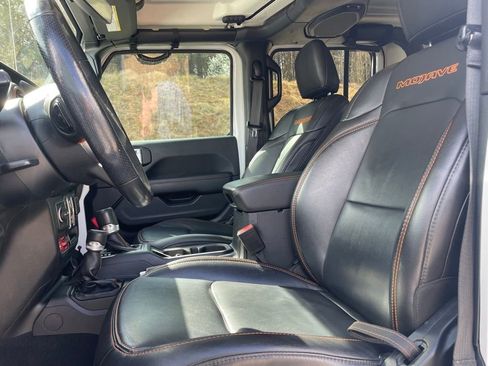 Used 2021 Jeep Gladiator Mojave image 12