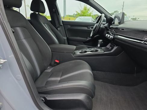 Used 2025 Honda Civic Sport image 15