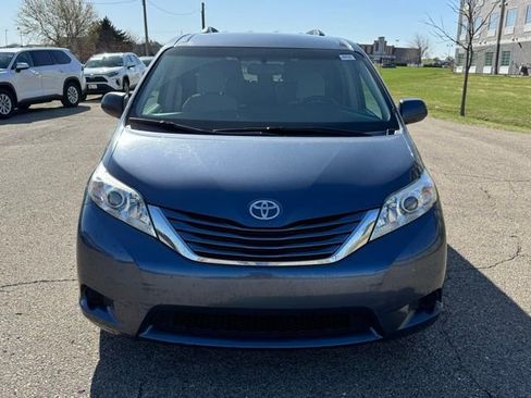 Certified 2016 Toyota Sienna LE FWD image 11