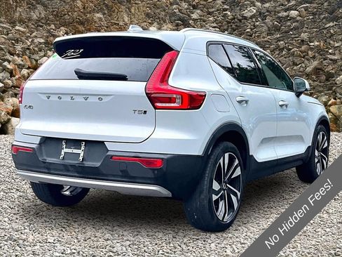 Used 2020 Volvo XC40 T5 Momentum w/ Premium Package AWD/4WD image 2
