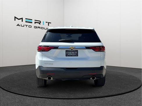 Used 2023 Chevrolet Traverse LS FWD image 8