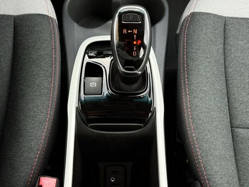 Used 2018 Chevrolet Bolt LT FWD image 37