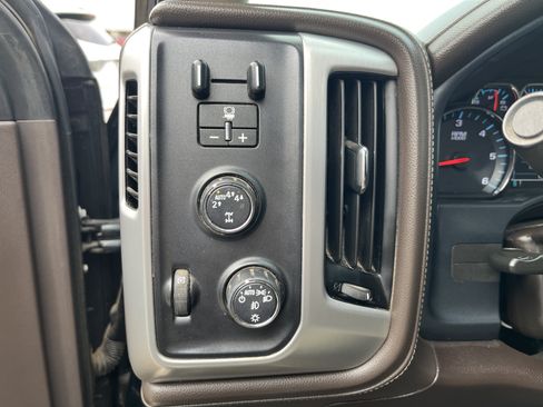 Used 2018 GMC Sierra 1500 SLT w/ Texas SLT Premium Package AWD/4WD image 24