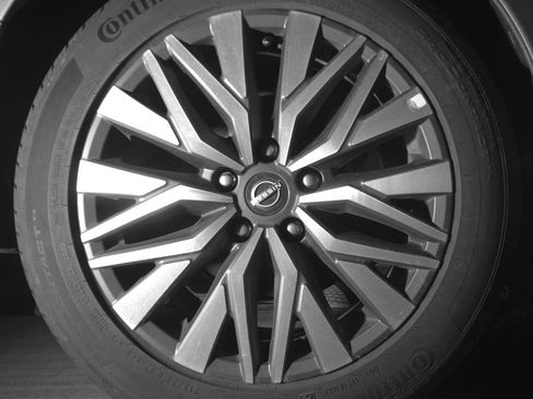 Used 2025 Nissan Altima 2.5 SV image 15