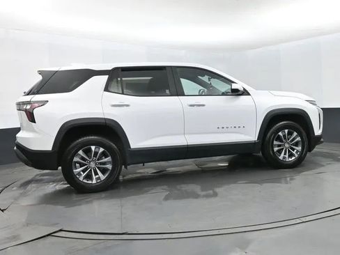 Used 2025 Chevrolet Equinox LT FWD image 4