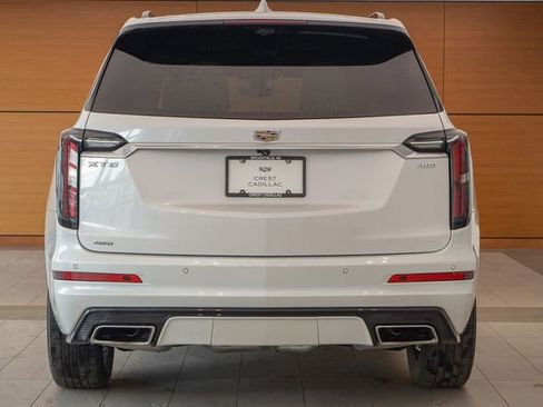 Used 2023 Cadillac XT6 Sport w/ Technology Package AWD/4WD image 7