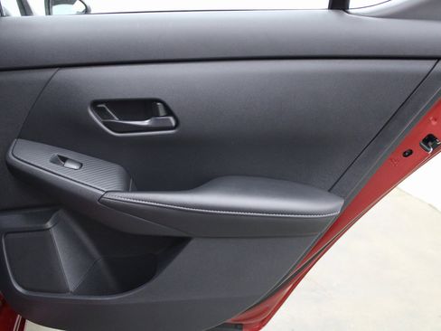 Used 2025 Nissan Sentra SV image 18