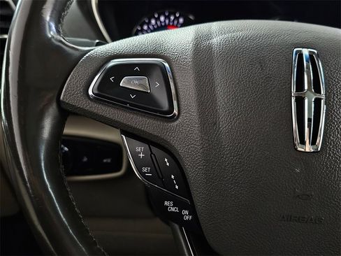 Used 2018 Lincoln MKX Reserve w/ Luxury Package image 35