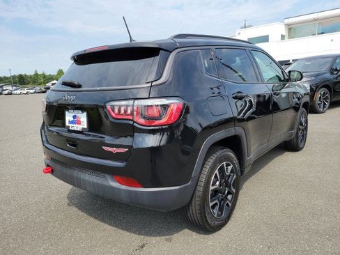 Used 2019 Jeep Compass Trailhawk image 4