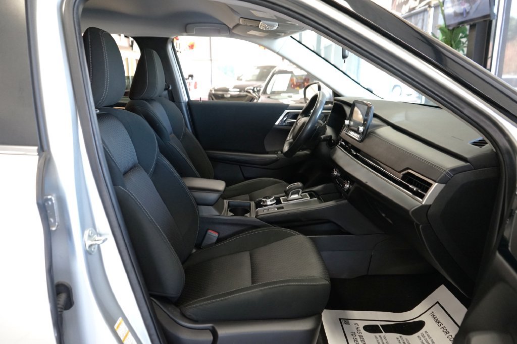 Used 2022 Mitsubishi Outlander ES AWD/4WD image 41