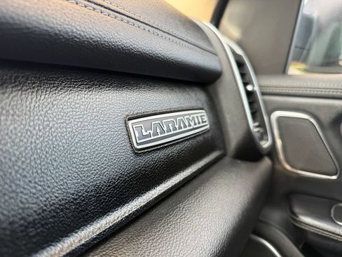 Used 2019 RAM 1500 Laramie AWD/4WD image 14