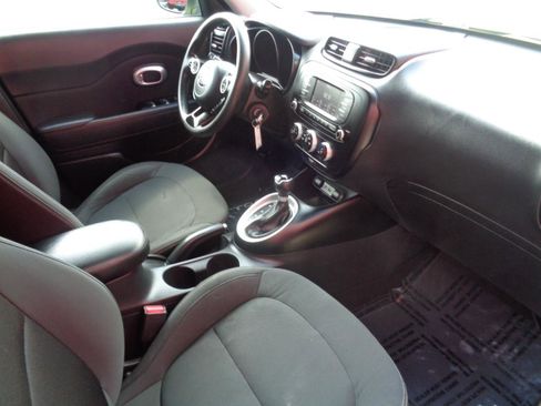 Used 2017 Kia Soul image 12