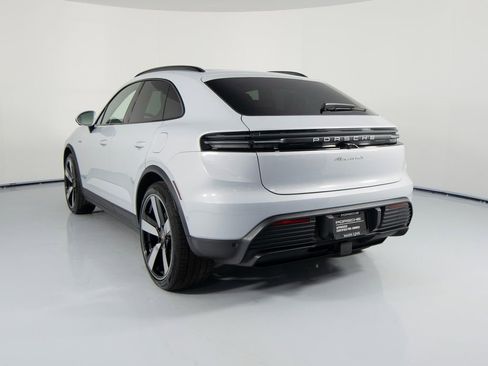Certified 2025 Porsche Macan 4S Electric image 8