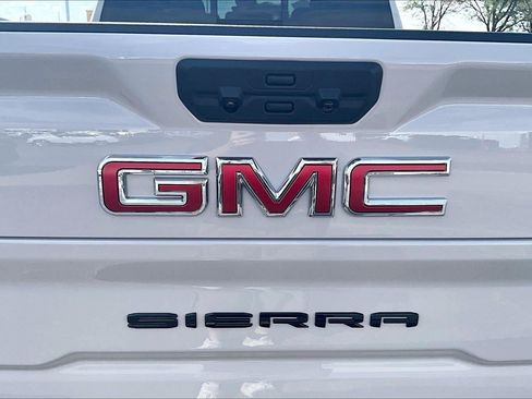 Used 2026 GMC Sierra 2500 AT4 w/ AT4 Premium Plus Package AWD/4WD image 31