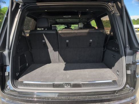 Certified 2023 Jeep Grand Wagoneer Series III w/ Rear Seat Video Group 1 AWD/4WD image 6